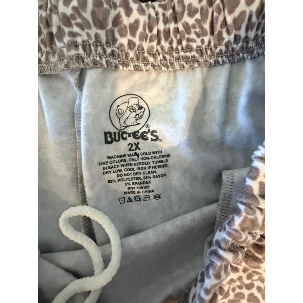 Buc-ee's Leopard Print Jogger Sweatpants Womens 2X Beaver Logo Lounge Pants Tan - Picture 3 of 4